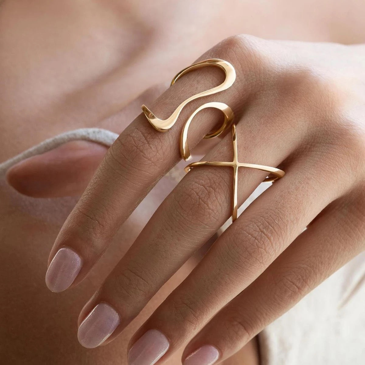 Monique Ring